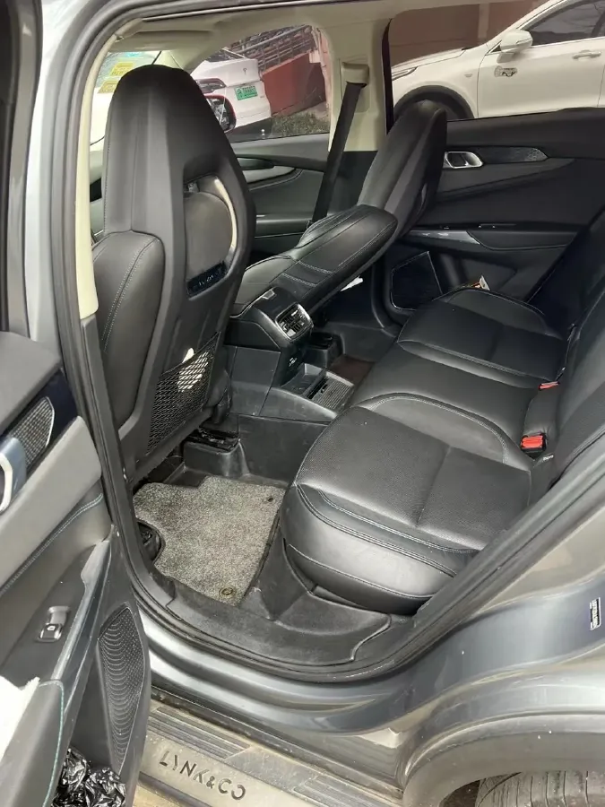 2018 Isuzu Mu-X 3.0T 177HP L4 6AT,autocango,china used car exporter,china ev exporter,chinese used car exporter,chinese used ev exporter