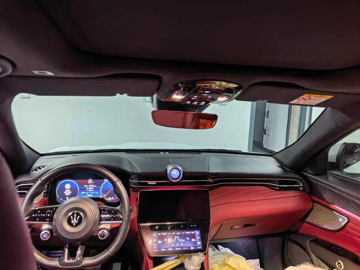 2023 Maserati Grecale 2.0T 300HP L4 8AT,autocango,china used car exporter,china ev exporter,chinese used car exporter,chinese used ev exporter