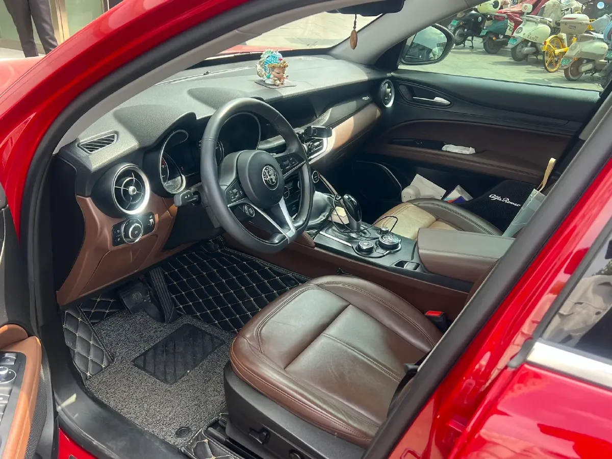 2017 Jaguar XE 2.0T 240HP L4 8AT,autocango,china used car exporter,china ev exporter,chinese used car exporter,chinese used ev exporter