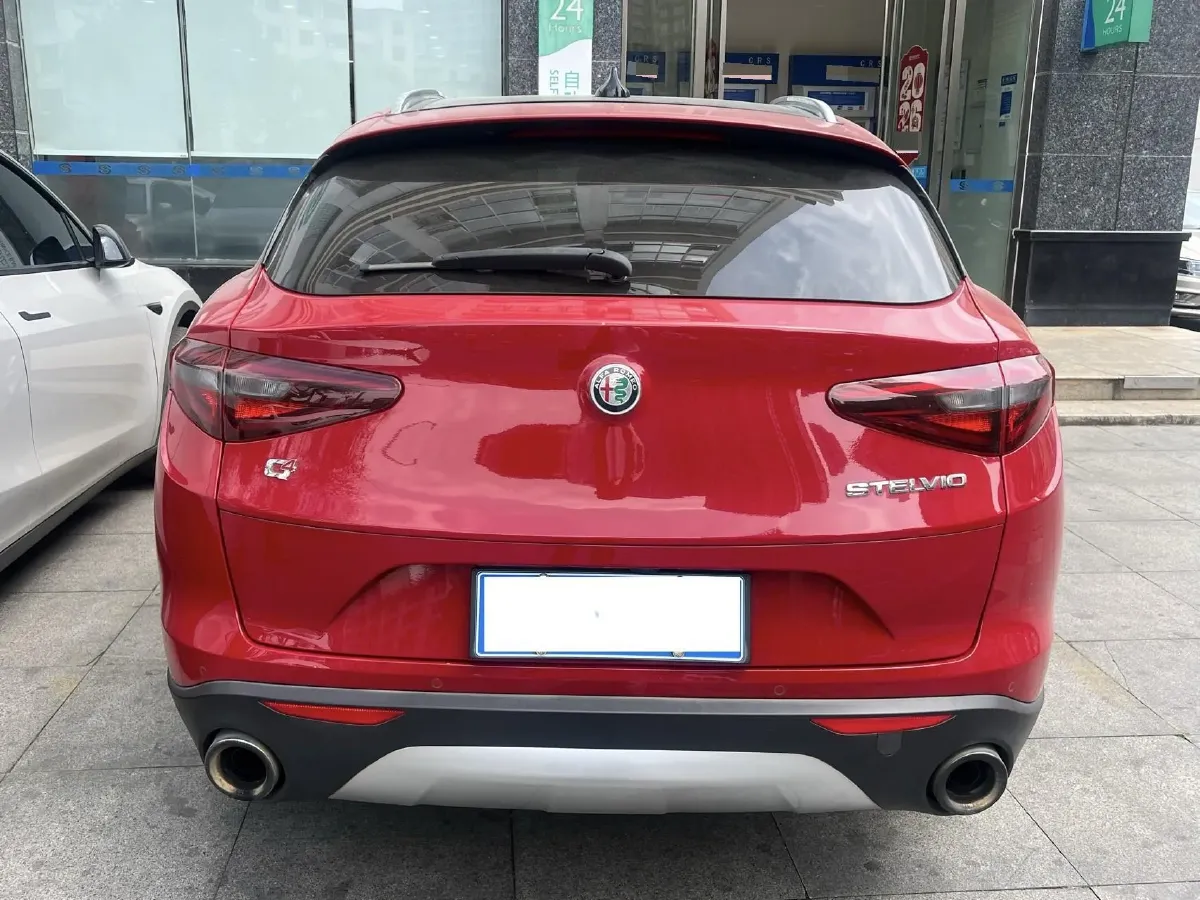 2017 Jaguar XE 2.0T 240HP L4 8AT,autocango,china used car exporter,china ev exporter,chinese used car exporter,chinese used ev exporter