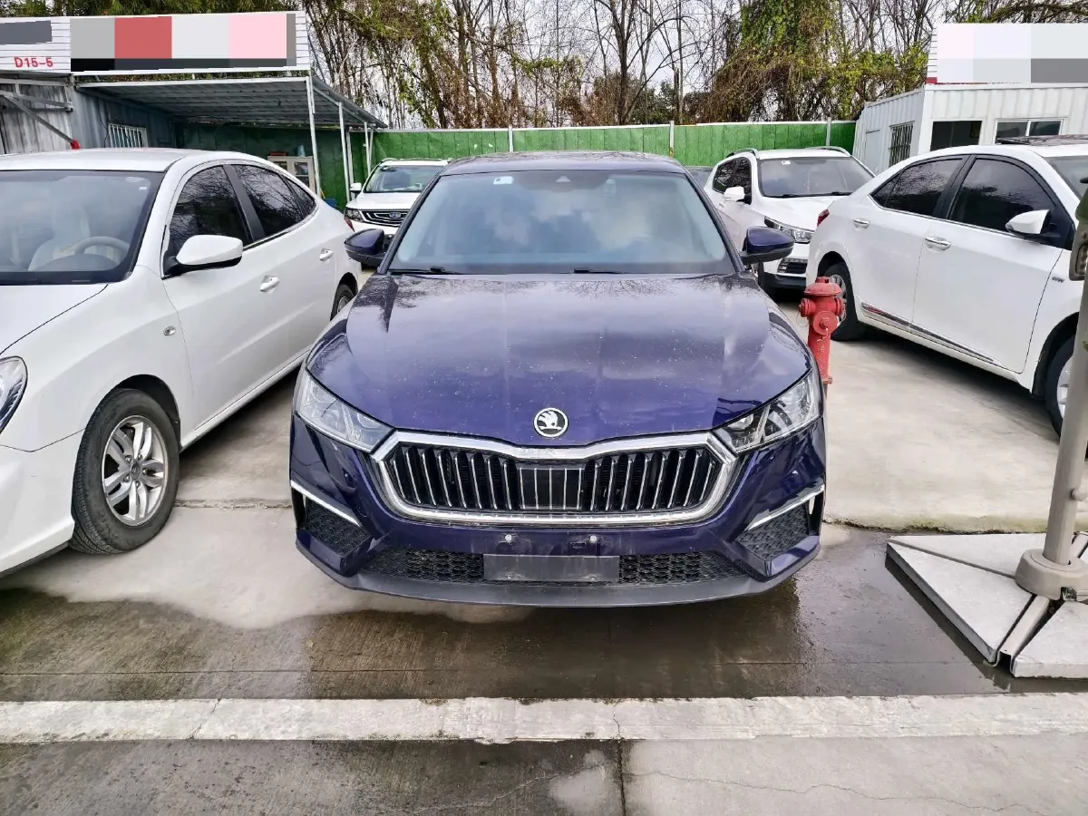 2022 Skoda Octavia 1.4T 150HP L4 7DCT,autocango,china used car exporter,china ev exporter,chinese used car exporter,chinese used ev exporter