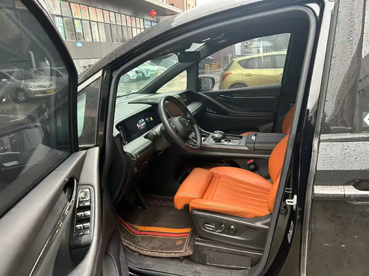 2024 GAC Trumpchi M8 2.0T 190HP L4 E-CVT Hybrid,autocango,china used car exporter,china ev exporter,chinese used car exporter,chinese used ev exporter