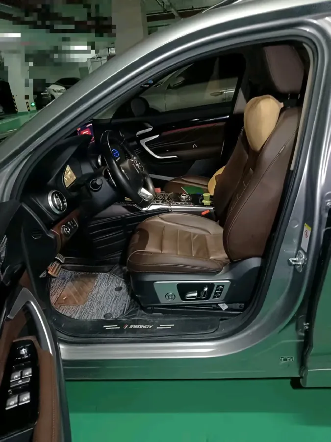 2017 WEY VV7 2.0T 234HP L4 7DCT,autocango,china used car exporter,china ev exporter,chinese used car exporter,chinese used ev exporter