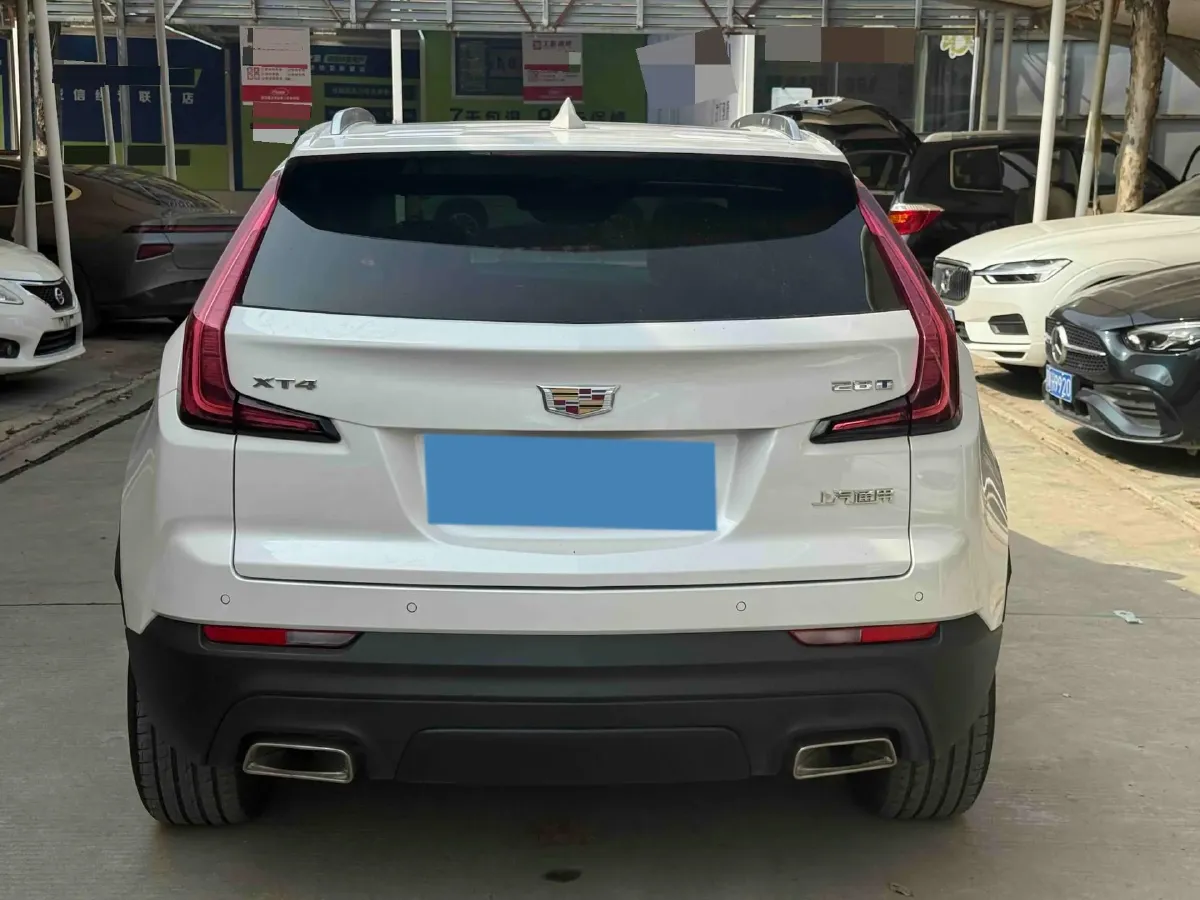 2022 Cadillac XT4 2.0T 237HP L4 9AT,autocango,china used car exporter,china ev exporter,chinese used car exporter,chinese used ev exporter