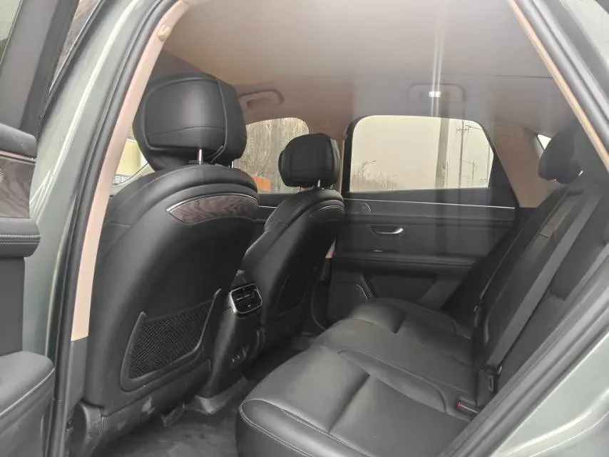 2022 AITO AITO M5 Range Extended 125HP REEV 40KWH,autocango,china used car exporter,china ev exporter,chinese used car exporter,chinese used ev exporter