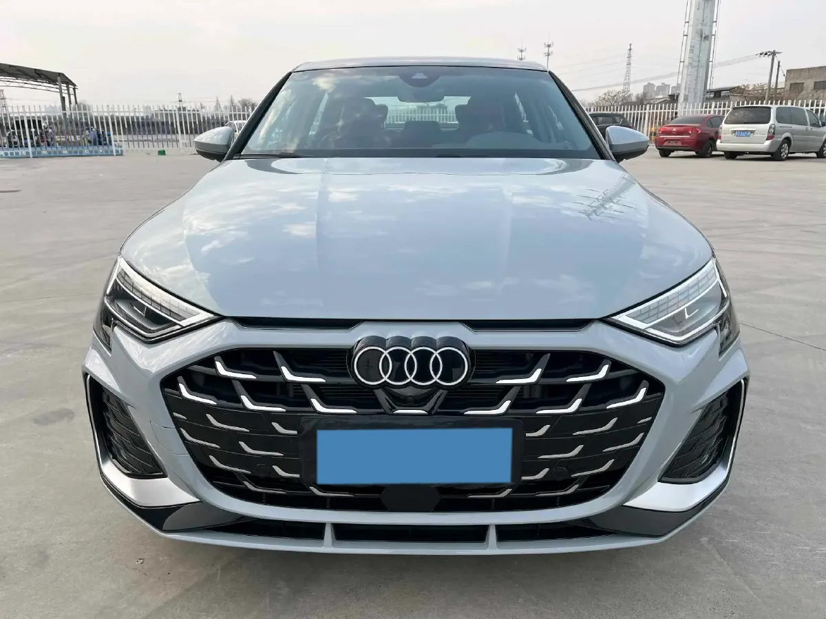 2025 Audi A3 1.5T 160HP L4 7DCT,autocango,china used car exporter,china ev exporter,chinese used car exporter,chinese used ev exporter