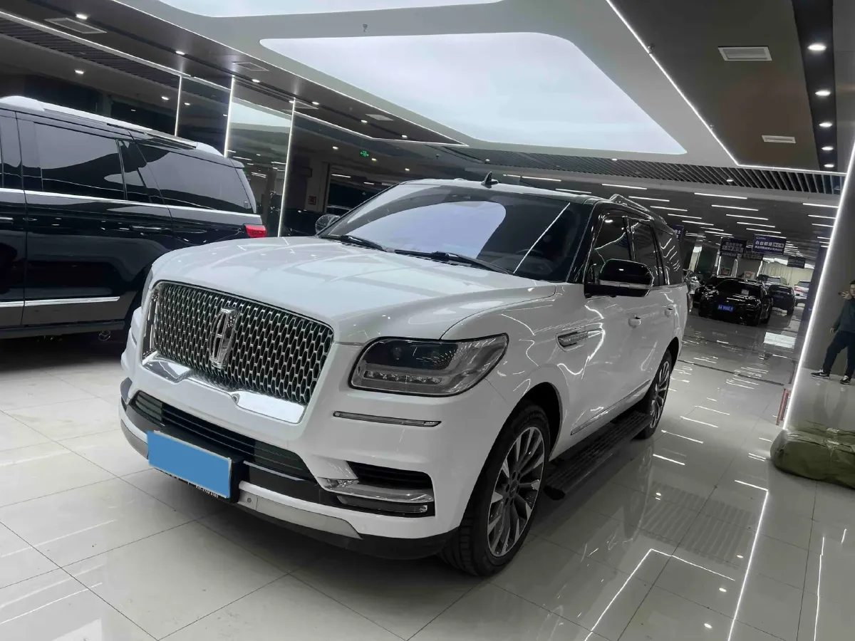 2018 Lincoln Navigator 3.5T 415HP V6 10AT,autocango,china used car exporter,china ev exporter,chinese used car exporter,chinese used ev exporter