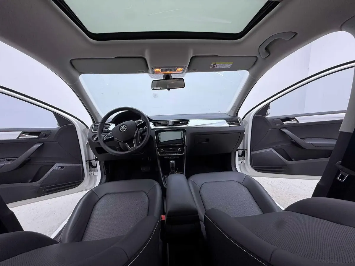 2022 Skoda Rapid 1.5L 112HP L4 6AT,autocango,china used car exporter,china ev exporter,chinese used car exporter,chinese used ev exporter