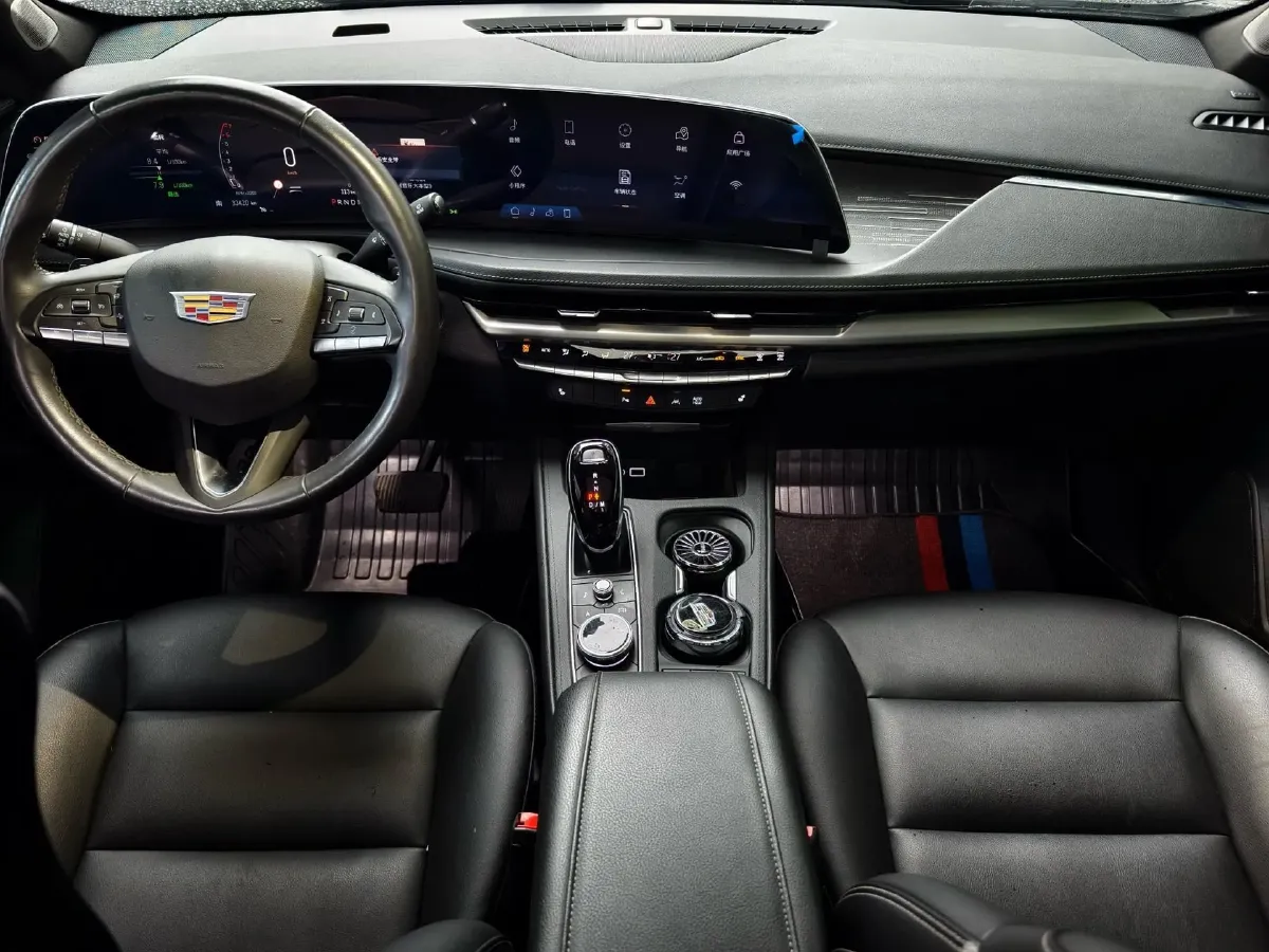 2024 Cadillac XT4 2.0T 237HP L4 9AT,autocango,china used car exporter,china ev exporter,chinese used car exporter,chinese used ev exporter
