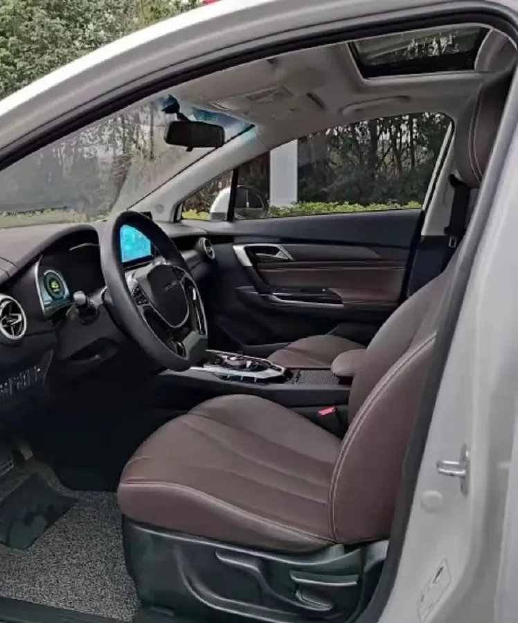 2021 Chery Tiggo 8 Plus 1.6T 197HP L4 7DCT,autocango,china used car exporter,china ev exporter,chinese used car exporter,chinese used ev exporter