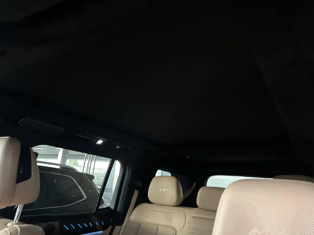 2025 FangChengBao Bao 8 2.0T 245HP L4 E-CVT PHEV 36.8KWH,autocango,china used car exporter,china ev exporter,chinese used car exporter,chinese used ev exporter