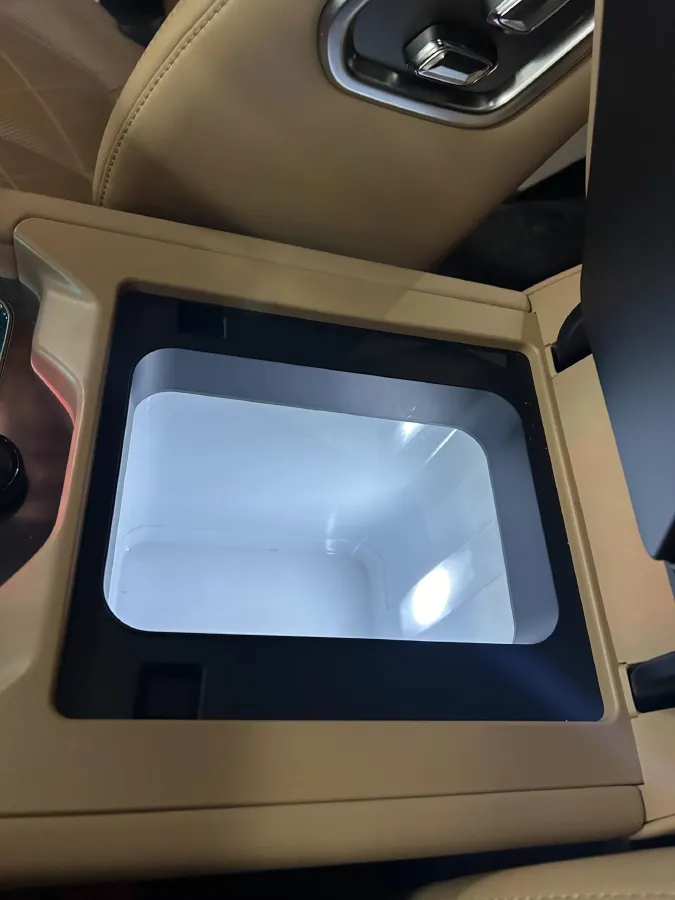 2025 FangChengBao Bao 8 2.0T 245HP L4 E-CVT PHEV 36.8KWH,autocango,china used car exporter,china ev exporter,chinese used car exporter,chinese used ev exporter