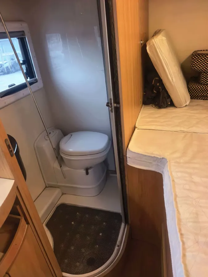 2013 MAXUS XinTu V80 2.5T 136HP L4 5MT,autocango,china used car exporter,china ev exporter,chinese used car exporter,chinese used ev exporter