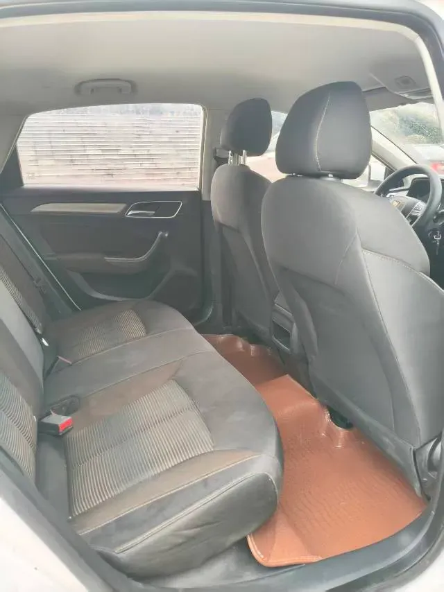 2018 Roewe i6 1.0T 125HP L3 7DCT,autocango,china used car exporter,china ev exporter,chinese used car exporter,chinese used ev exporter