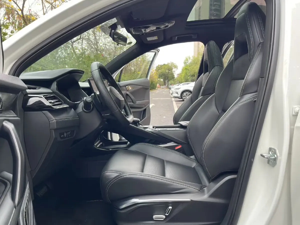 2023 LYNK&CO 06 1.5T 181HP L4 7DCT,autocango,china used car exporter,china ev exporter,chinese used car exporter,chinese used ev exporter