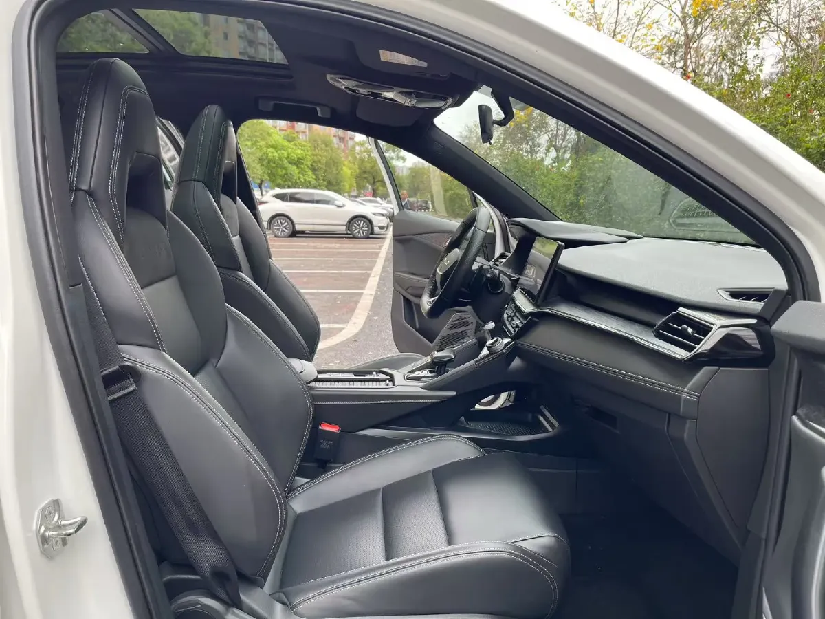 2023 LYNK&CO 06 1.5T 181HP L4 7DCT,autocango,china used car exporter,china ev exporter,chinese used car exporter,chinese used ev exporter