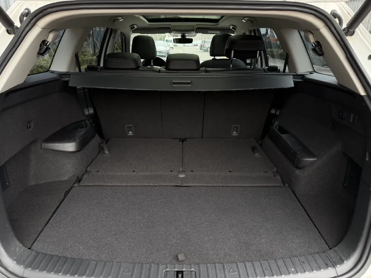 2018 Skoda Kodiak 2.0T 220HP L4 7DCT,autocango,china used car exporter,china ev exporter,chinese used car exporter,chinese used ev exporter