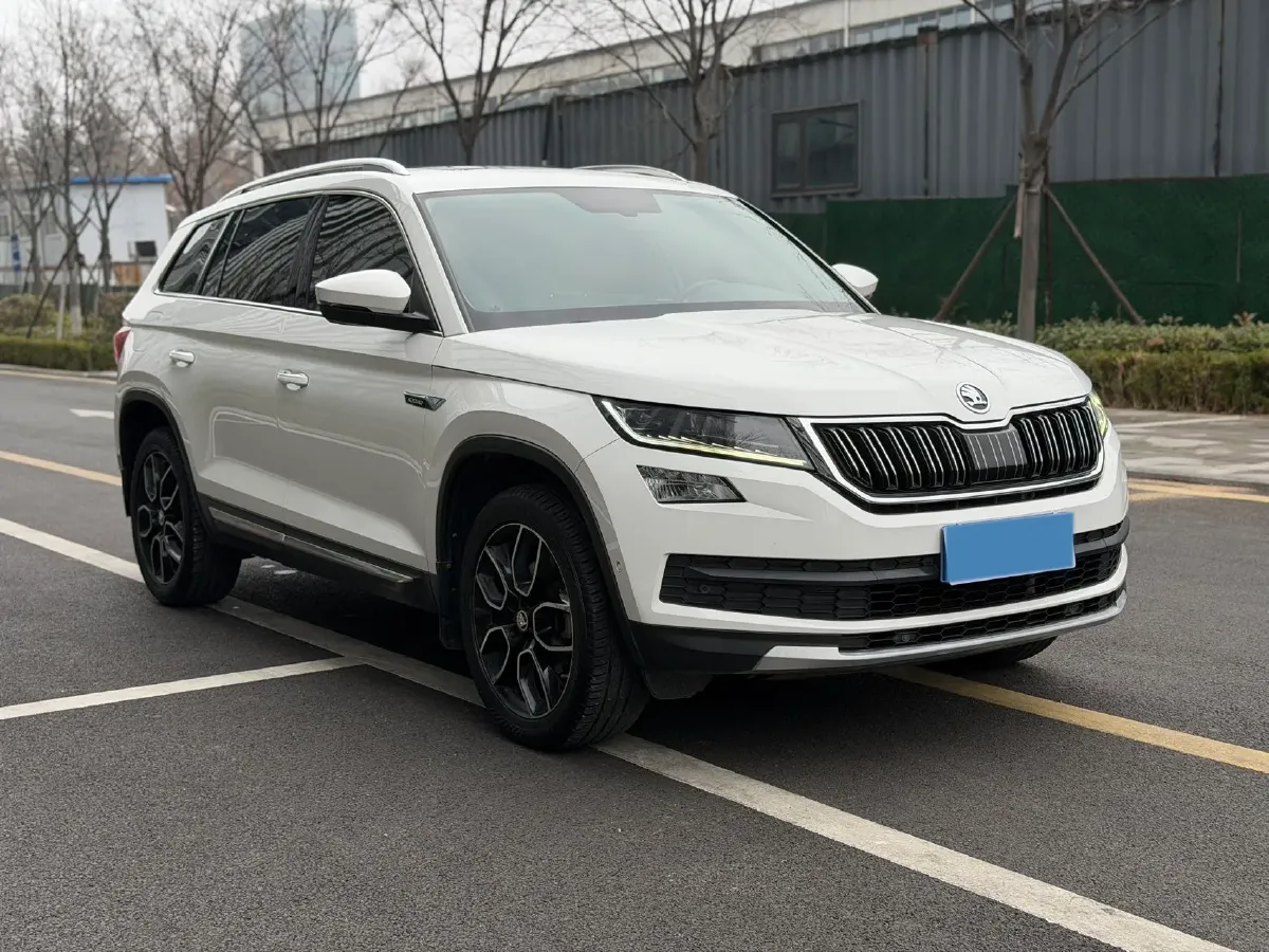 2018 Skoda Kodiak 2.0T 220HP L4 7DCT,autocango,china used car exporter,china ev exporter,chinese used car exporter,chinese used ev exporter