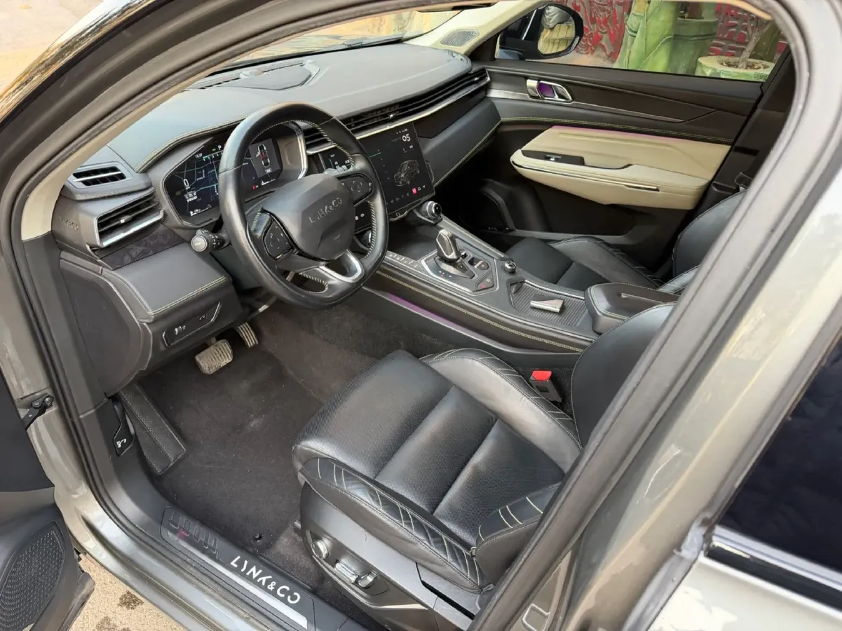 2020 LYNK&CO 05 2.0T 254HP L4 8AT,autocango,china used car exporter,china ev exporter,chinese used car exporter,chinese used ev exporter