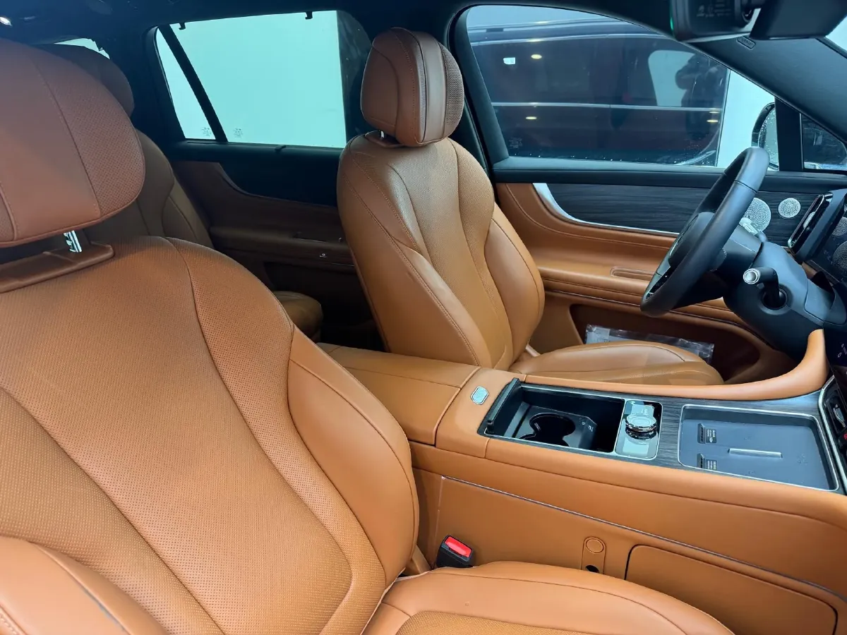 2024 AITO AITO M9 1.5T 152HP L4 REEV 42KWH,autocango,china used car exporter,china ev exporter,chinese used car exporter,chinese used ev exporter