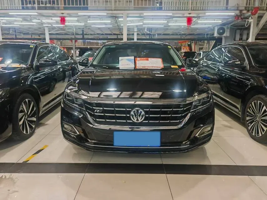 2019 Volvo V40 1.5T 152HP L4 6AT,autocango,china used car exporter,china ev exporter,chinese used car exporter,chinese used ev exporter