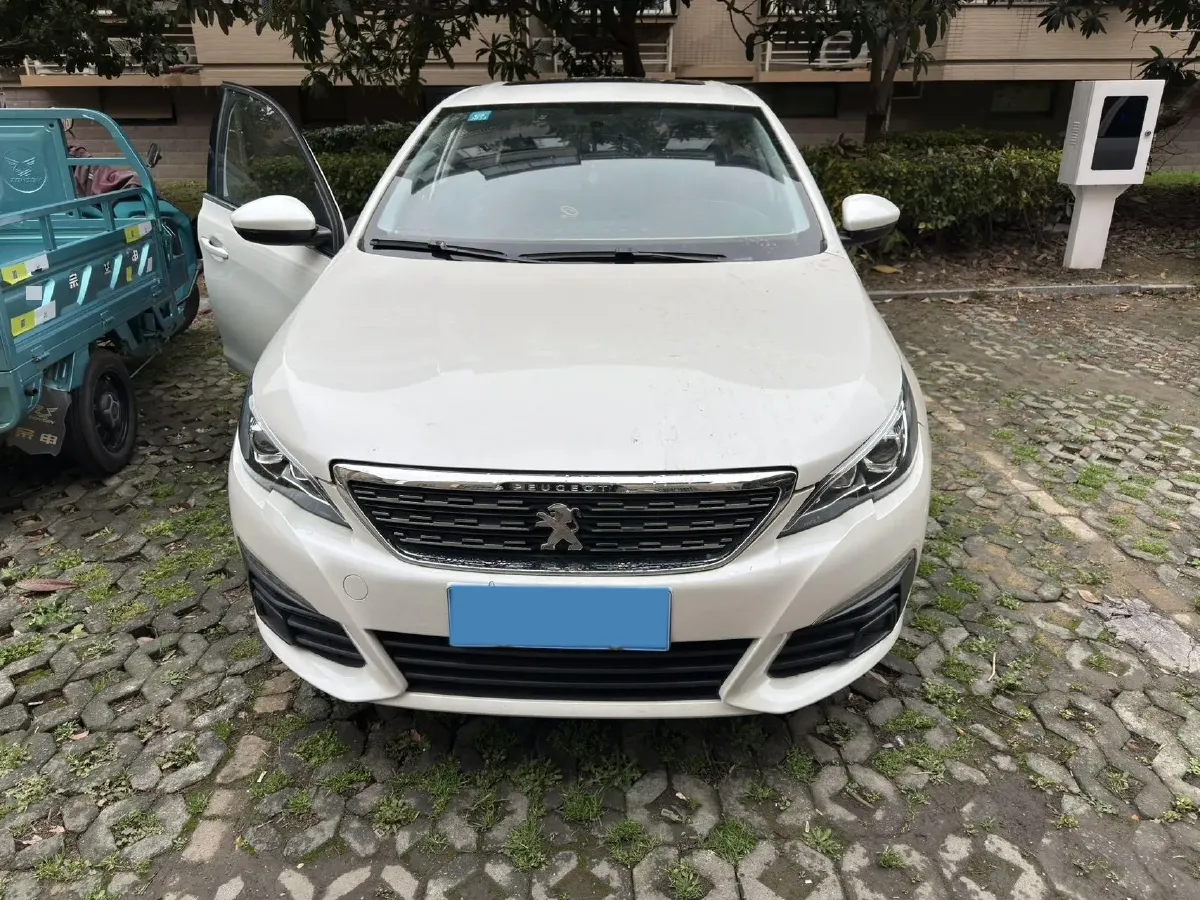 2018 Peugeot 308 1.6L 117HP L4 6AT,autocango,china used car exporter,china ev exporter,chinese used car exporter,chinese used ev exporter