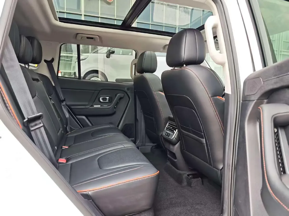 2025 MAXUS XinTu V70 2.0T 150HP L4 9AT,autocango,china used car exporter,china ev exporter,chinese used car exporter,chinese used ev exporter