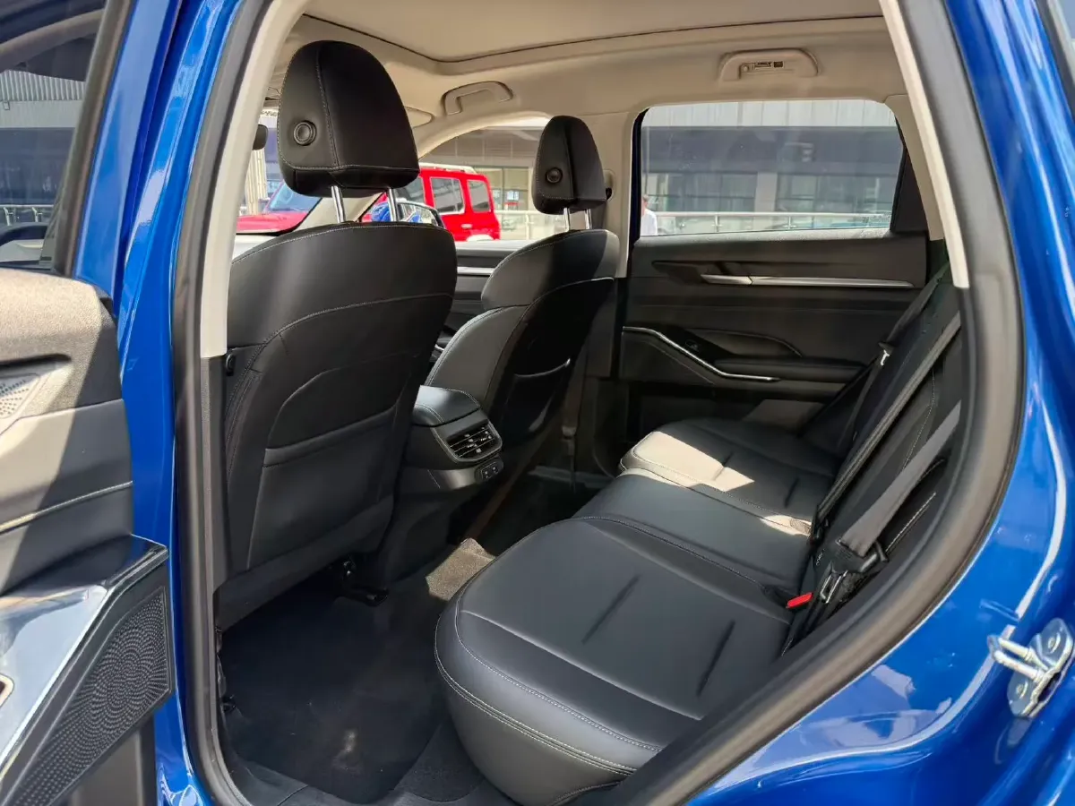 2021 Haval H6 2.0T 211HP L4 7DCT,autocango,china used car exporter,china ev exporter,chinese used car exporter,chinese used ev exporter