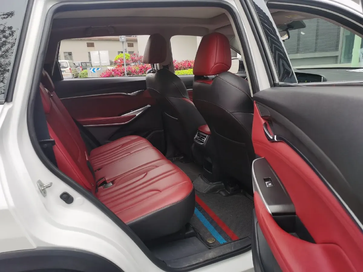 2020 ChangAn CS75 Plus 1.5T 178HP L4 6AT,autocango,china used car exporter,china ev exporter,chinese used car exporter,chinese used ev exporter