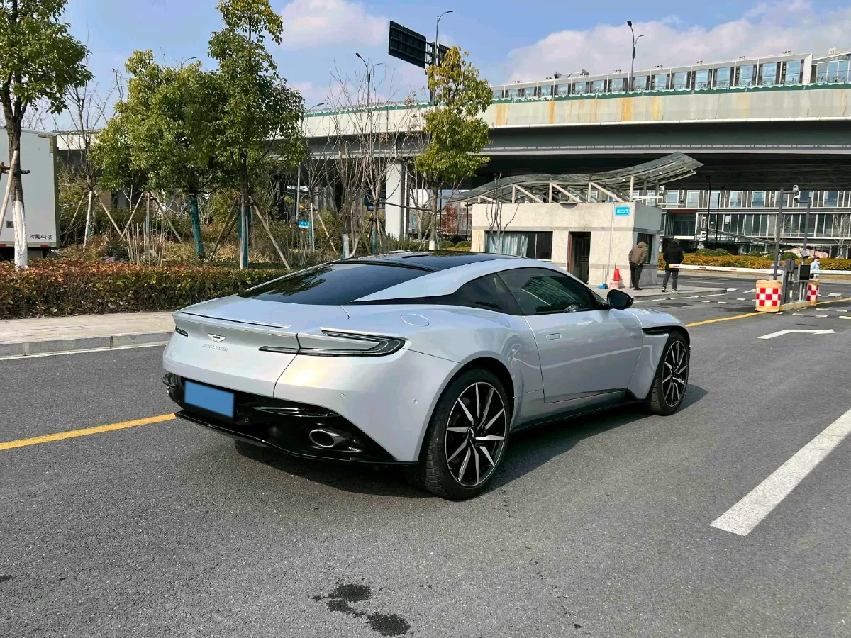2019 Aston Martin DB11 4.0T 510HP V8 8AT,autocango,china used car exporter,china ev exporter,chinese used car exporter,chinese used ev exporter