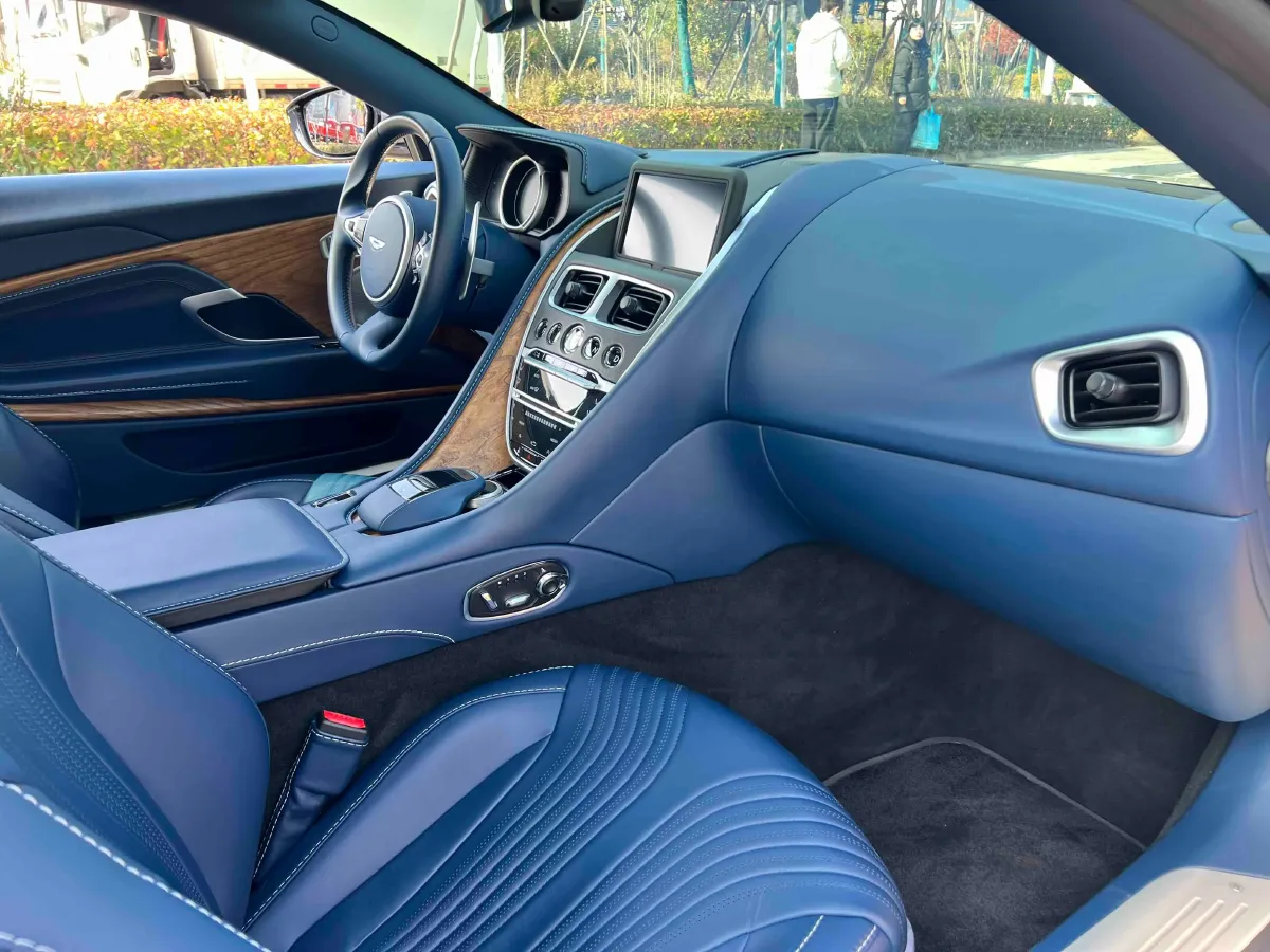 2019 Aston Martin DB11 4.0T 510HP V8 8AT,autocango,china used car exporter,china ev exporter,chinese used car exporter,chinese used ev exporter