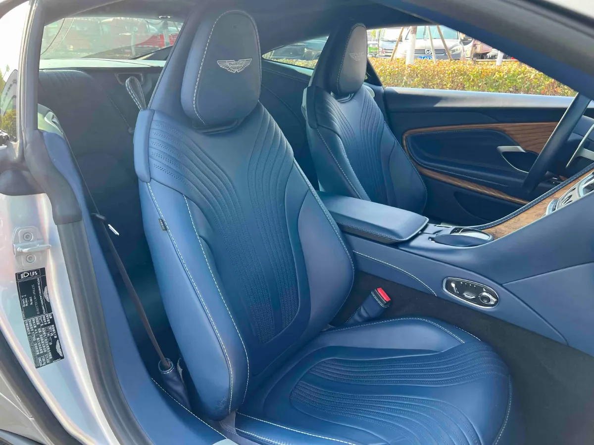 2019 Aston Martin DB11 4.0T 510HP V8 8AT,autocango,china used car exporter,china ev exporter,chinese used car exporter,chinese used ev exporter