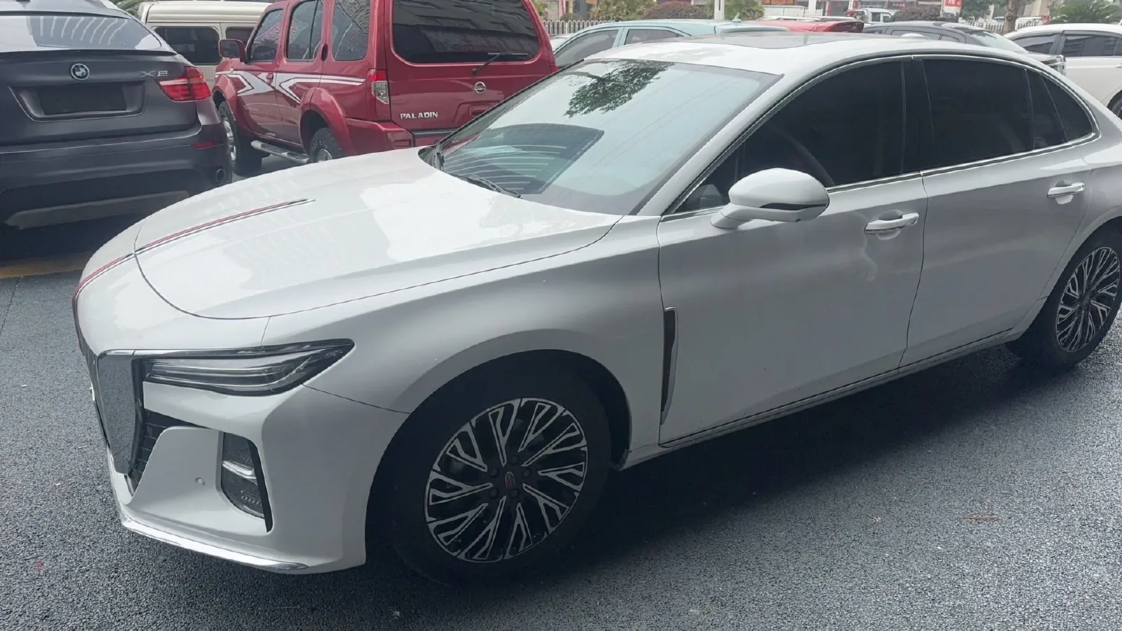 2023 HongQi H5 2.0T 224HP L4 8AT,autocango,china used car exporter,china ev exporter,chinese used car exporter,chinese used ev exporter