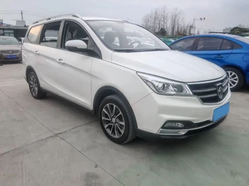 2021 BaoJun 730 1.5T 147HP L4 CVT,autocango,china used car exporter,china ev exporter,chinese used car exporter,chinese used ev exporter