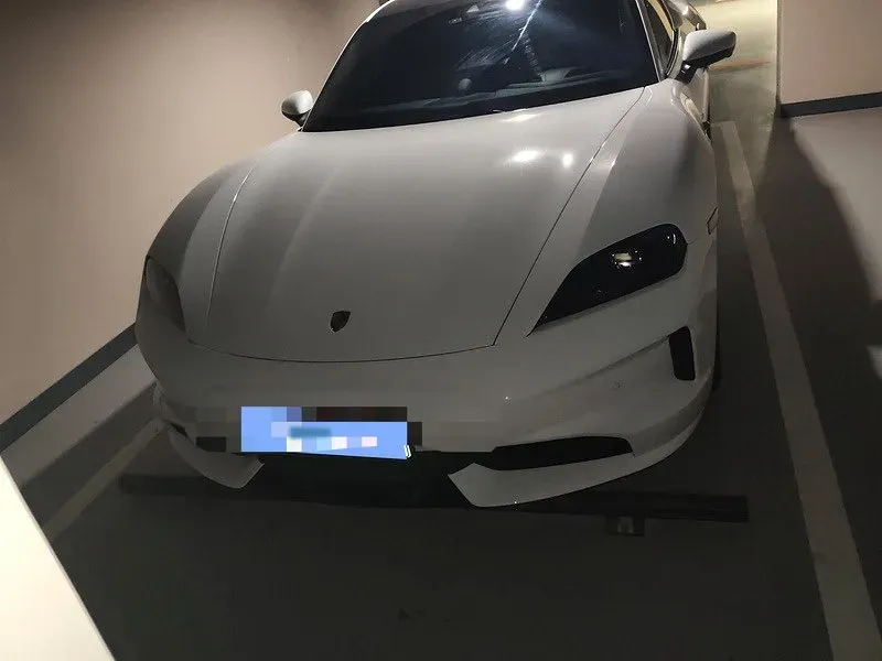 2025 Porsche Taycan 2AT BEV 89KWH,autocango,china used car exporter,china ev exporter,chinese used car exporter,chinese used ev exporter