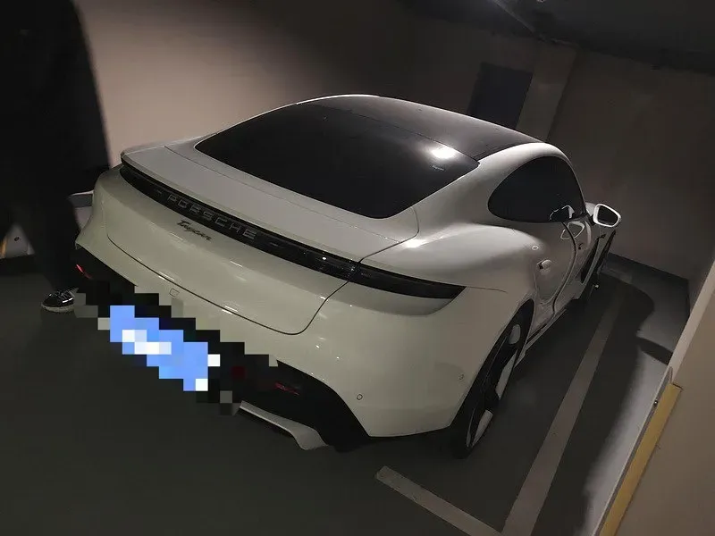2025 Porsche Taycan 2AT BEV 89KWH,autocango,china used car exporter,china ev exporter,chinese used car exporter,chinese used ev exporter