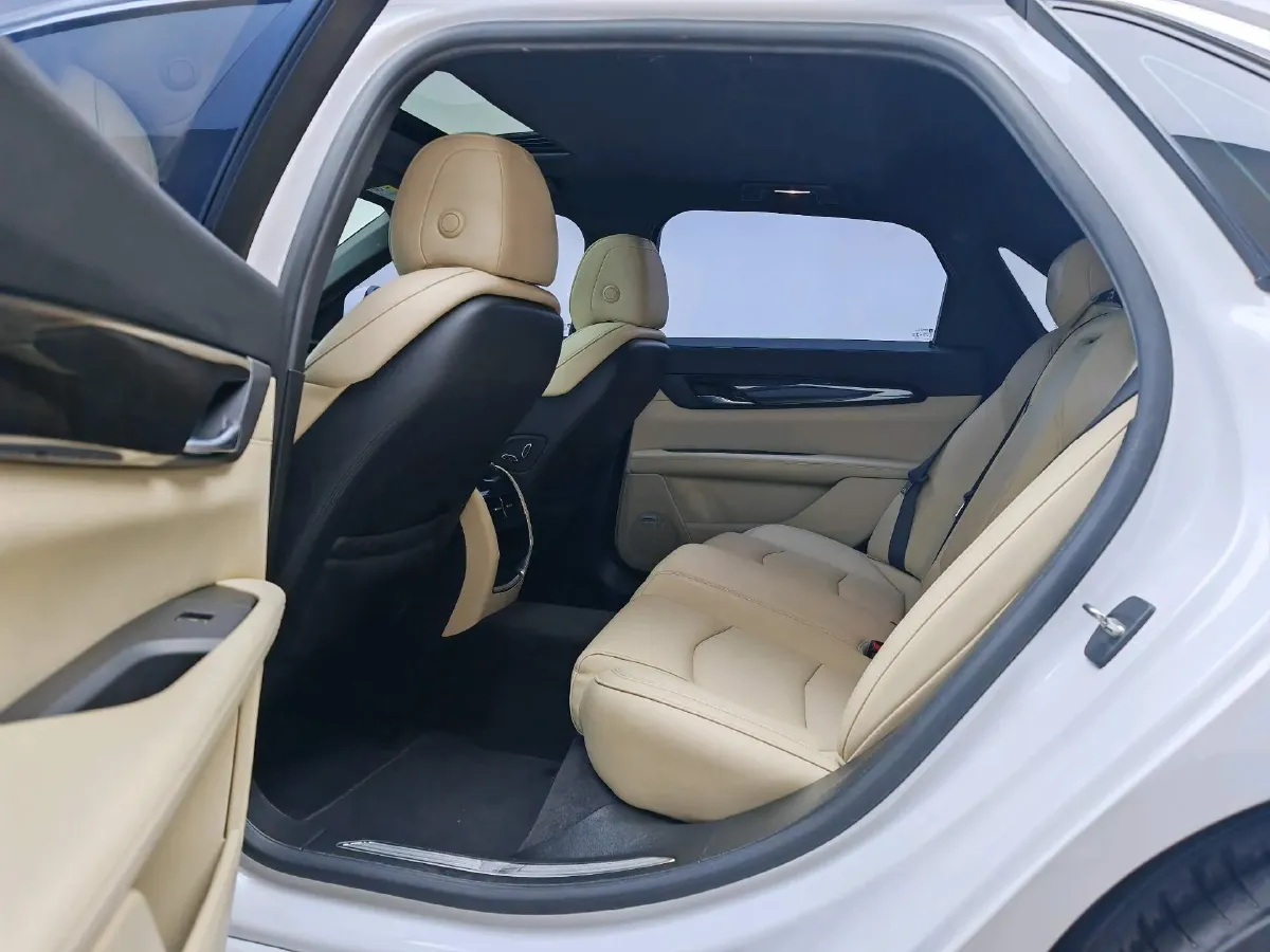 2021 Cadillac CT6 2.0T 237HP L4 10AT,autocango,china used car exporter,china ev exporter,chinese used car exporter,chinese used ev exporter