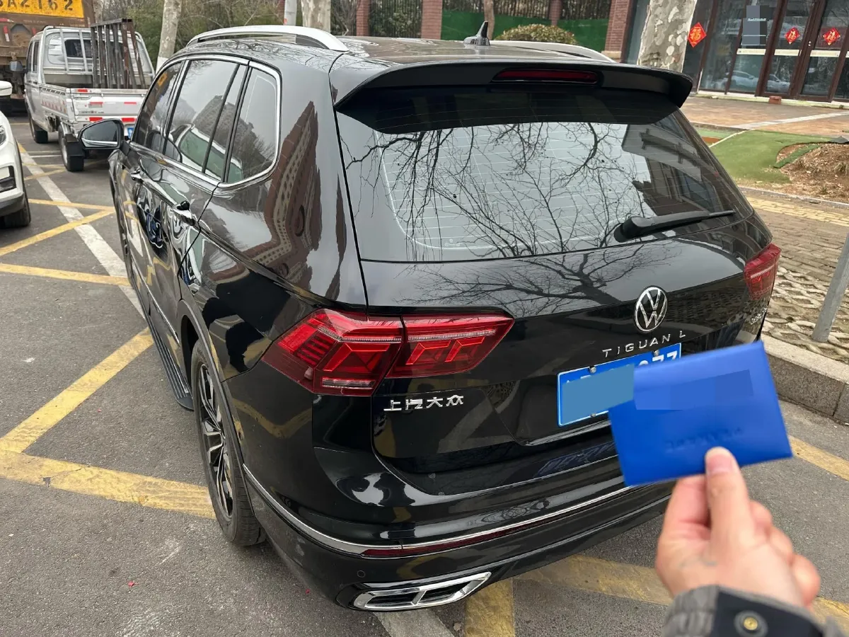 2024 Volkswagen Tiguan L 2.0T 186HP L4 7DCT,autocango,china used car exporter,china ev exporter,chinese used car exporter,chinese used ev exporter