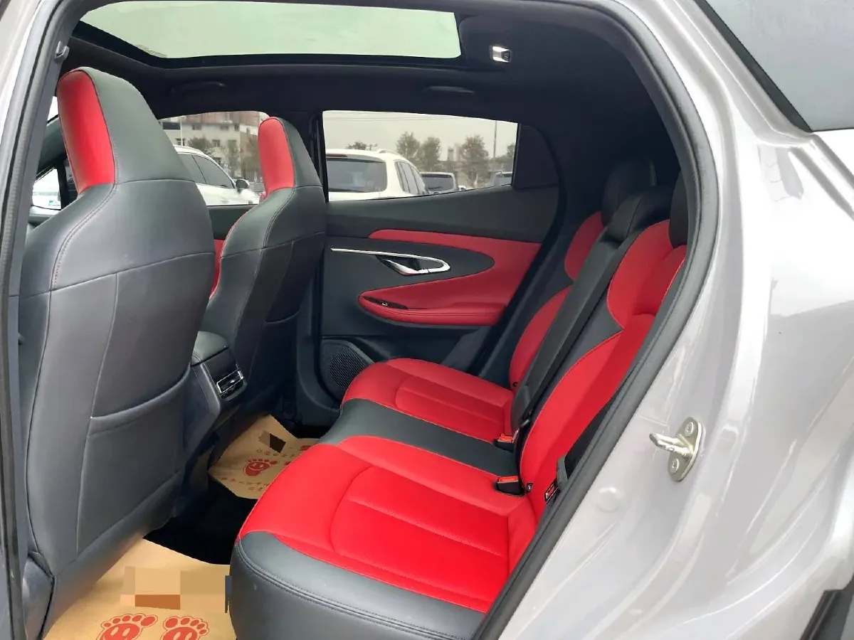 2020 ChangAn UNI-T 1.5T 180HP L4 7DCT,autocango,china used car exporter,china ev exporter,chinese used car exporter,chinese used ev exporter