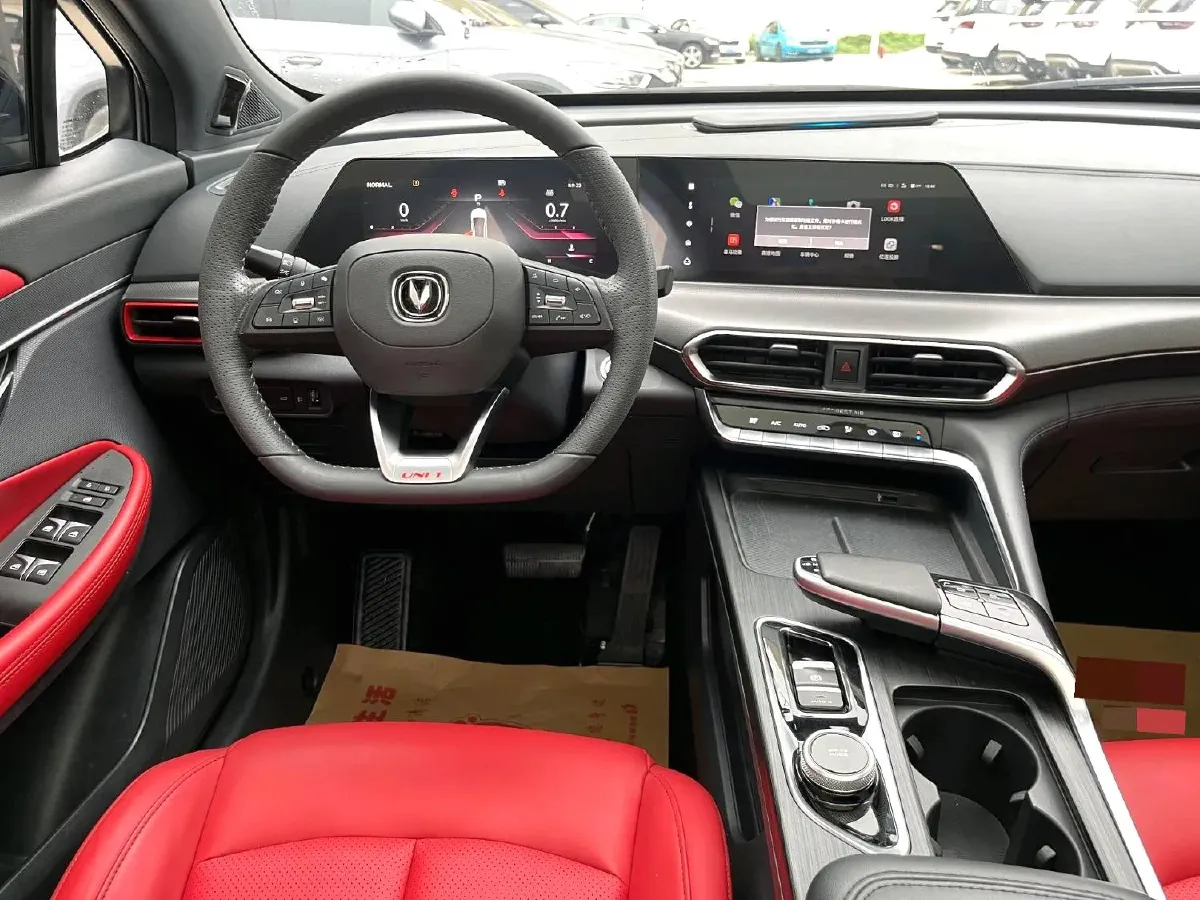 2020 ChangAn UNI-T 1.5T 180HP L4 7DCT,autocango,china used car exporter,china ev exporter,chinese used car exporter,chinese used ev exporter