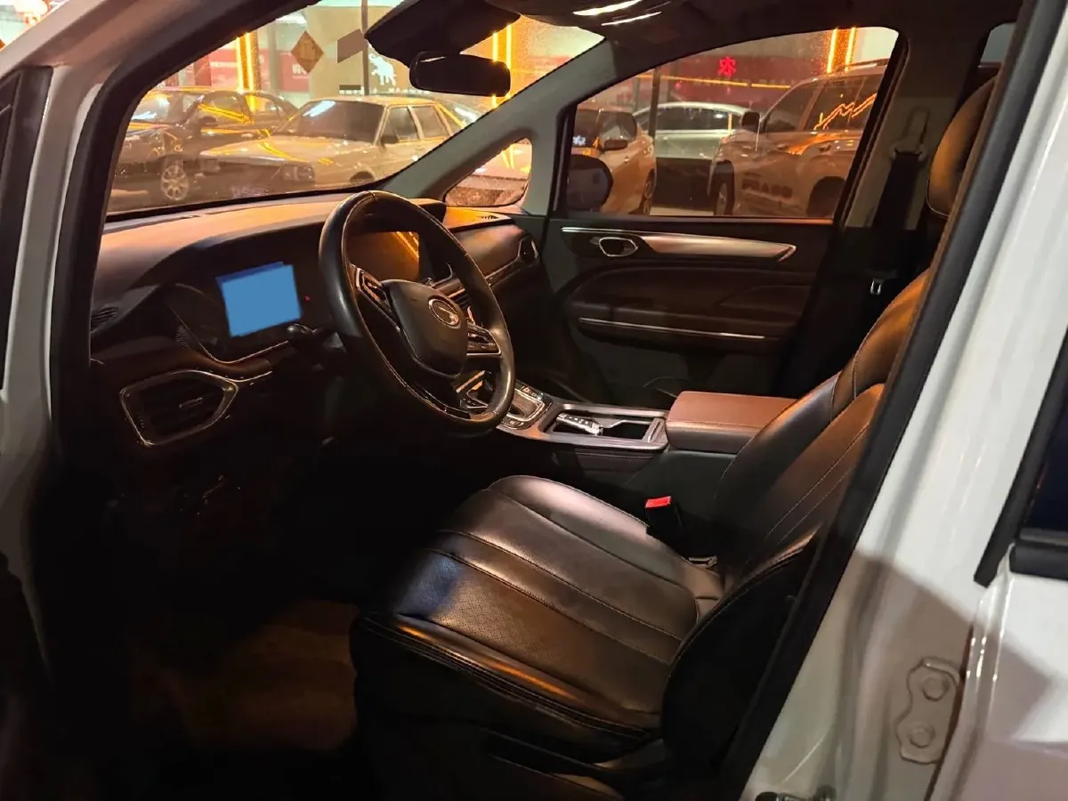 2021 GAC Trumpchi M6 1.5T 169HP L4 7DCT,autocango,china used car exporter,china ev exporter,chinese used car exporter,chinese used ev exporter