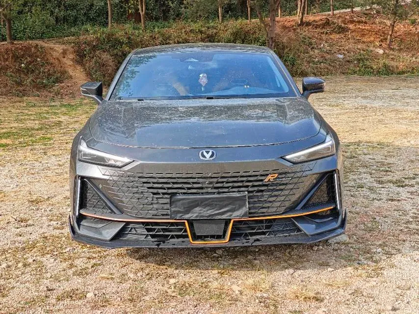 2023 ChangAn UNI-V 1.5T 188HP L4 7DCT,autocango,china used car exporter,china ev exporter,chinese used car exporter,chinese used ev exporter