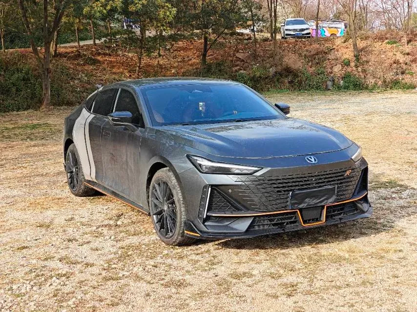 2023 ChangAn UNI-V 1.5T 188HP L4 7DCT,autocango,china used car exporter,china ev exporter,chinese used car exporter,chinese used ev exporter