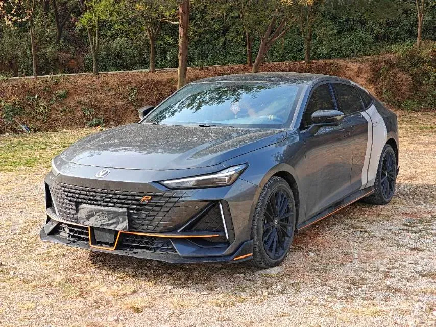 2023 ChangAn UNI-V 1.5T 188HP L4 7DCT,autocango,china used car exporter,china ev exporter,chinese used car exporter,chinese used ev exporter