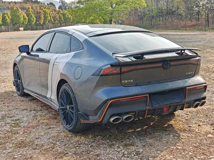 2023 ChangAn UNI-V 1.5T 188HP L4 7DCT,autocango,china used car exporter,china ev exporter,chinese used car exporter,chinese used ev exporter