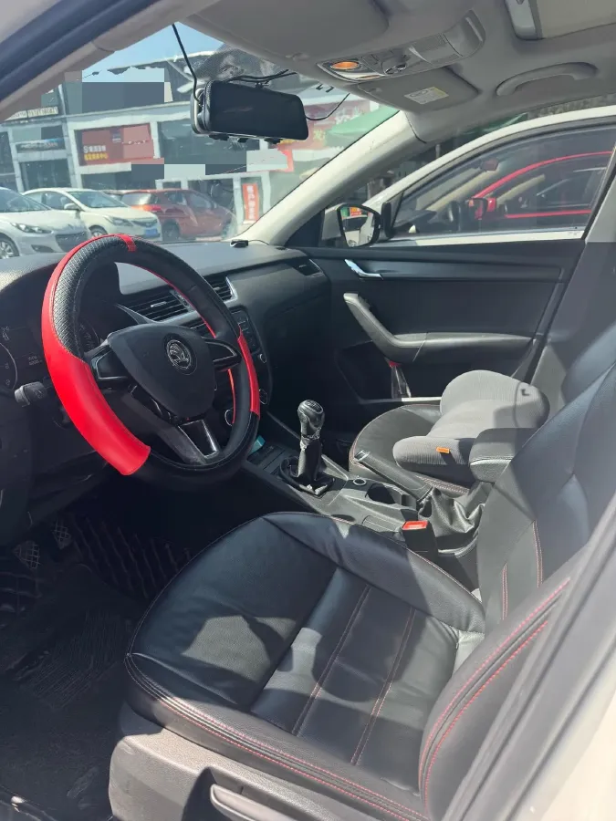 2017 Skoda Octavia 1.6L 110HP L4 5MT,autocango,china used car exporter,china ev exporter,chinese used car exporter,chinese used ev exporter