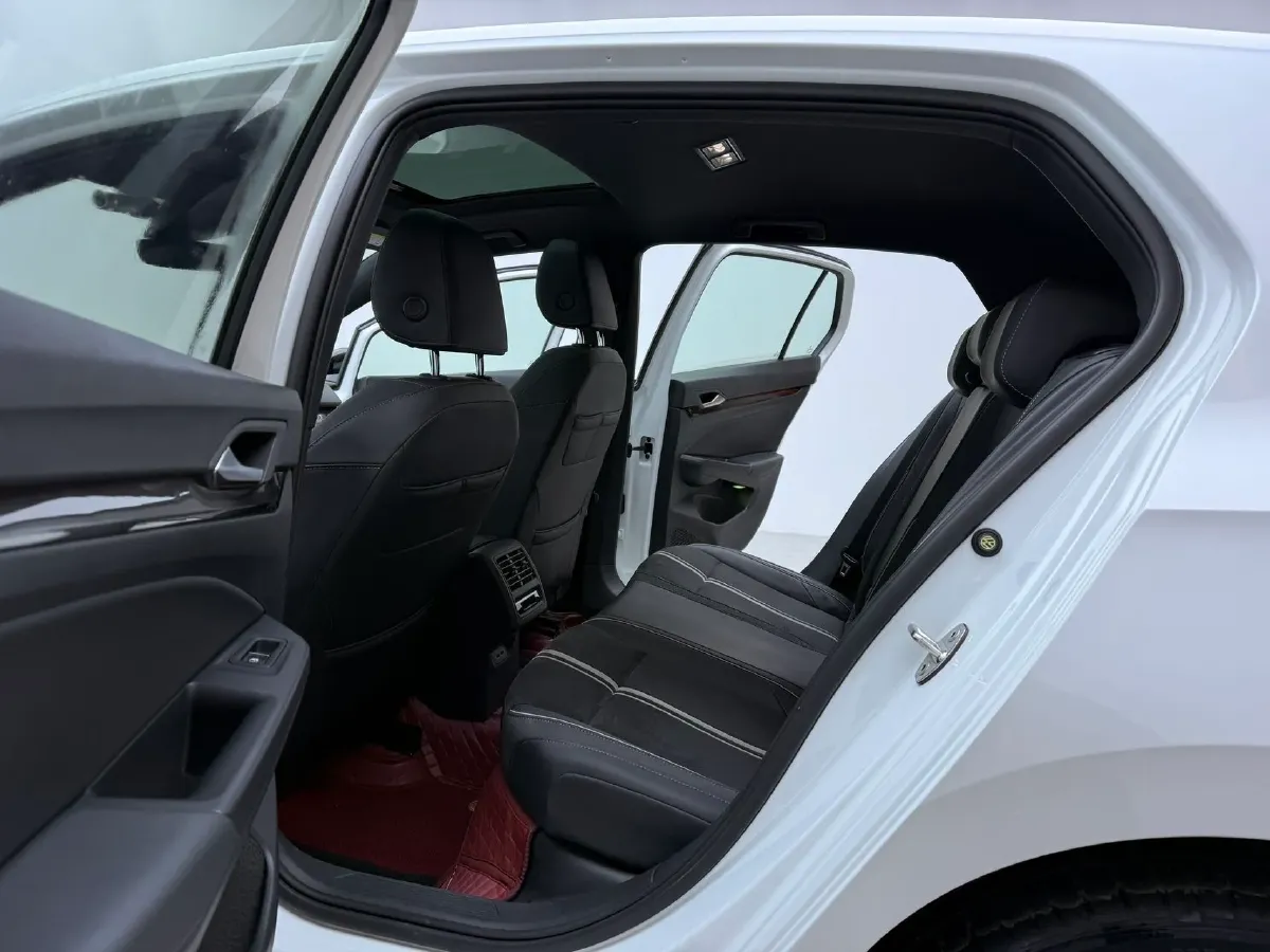 2021 Volkswagen Golf 1.4T 150HP L4 7DCT,autocango,china used car exporter,china ev exporter,chinese used car exporter,chinese used ev exporter