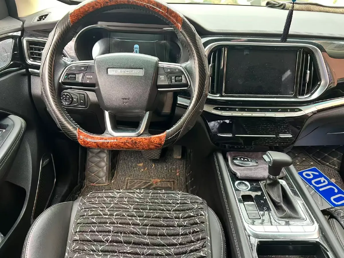 2020 Jetour X90 1.6T 197HP L4 7DCT,autocango,china used car exporter,china ev exporter,chinese used car exporter,chinese used ev exporter