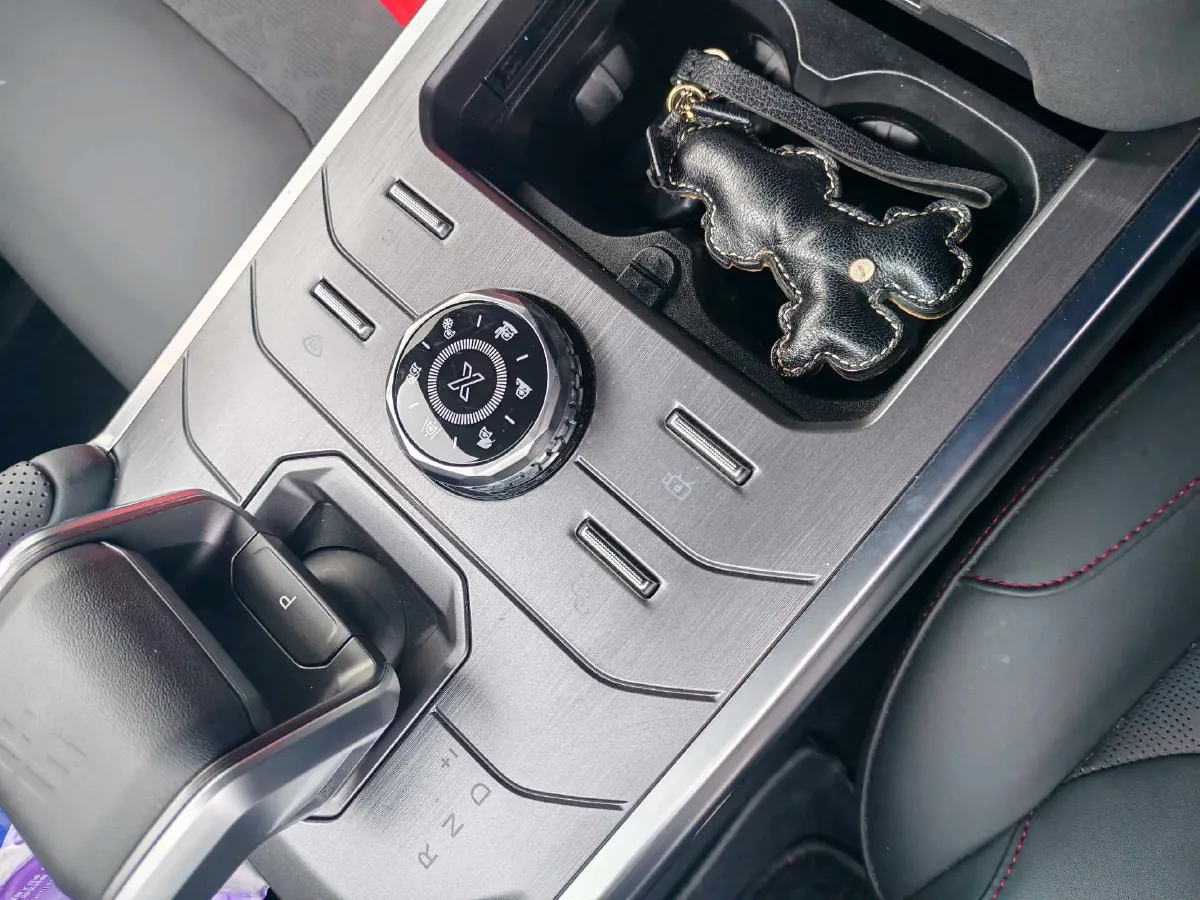 2023 Jetour Traveller 2.0T 254HP L4 7DCT,autocango,china used car exporter,china ev exporter,chinese used car exporter,chinese used ev exporter