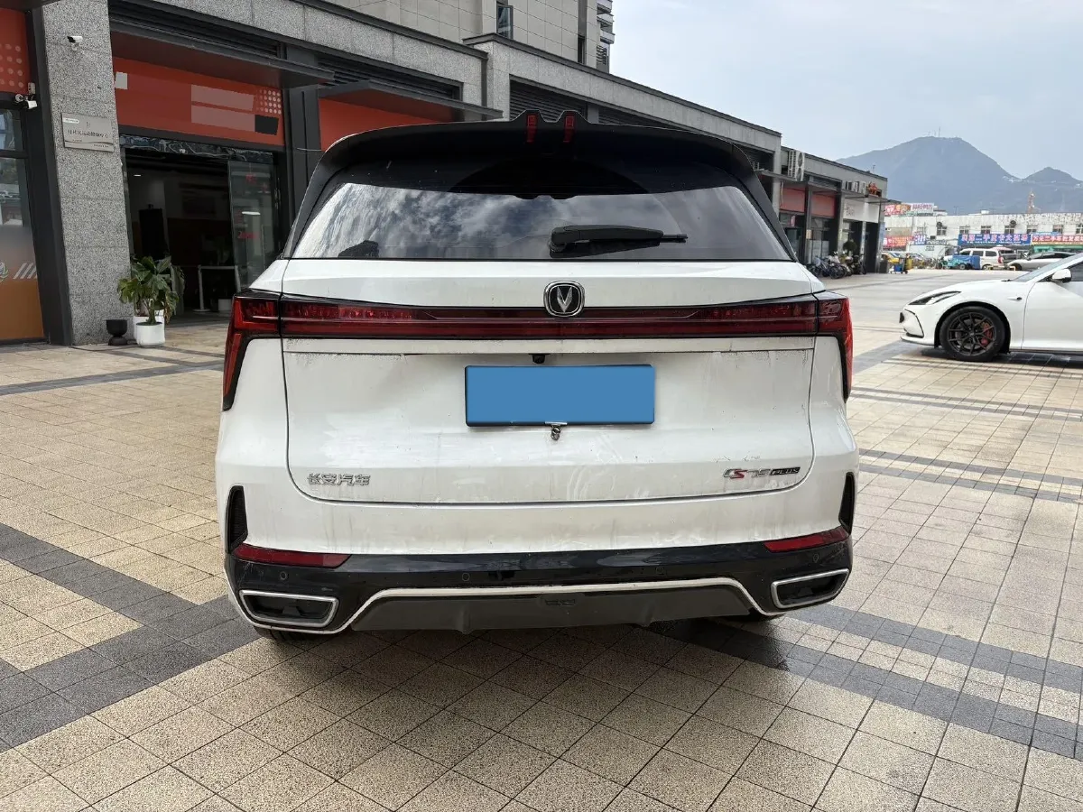 2025 ChangAn CS75 Plus 1.5T 188HP L4 8AT,autocango,china used car exporter,china ev exporter,chinese used car exporter,chinese used ev exporter